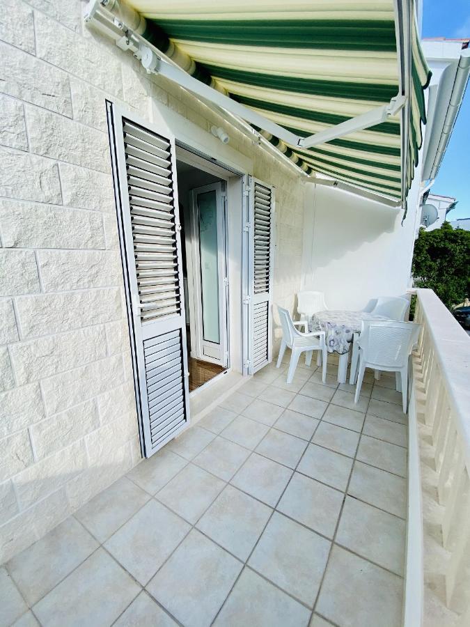 Apartments By The Sea Postira, Brac - 2928 المظهر الخارجي الصورة